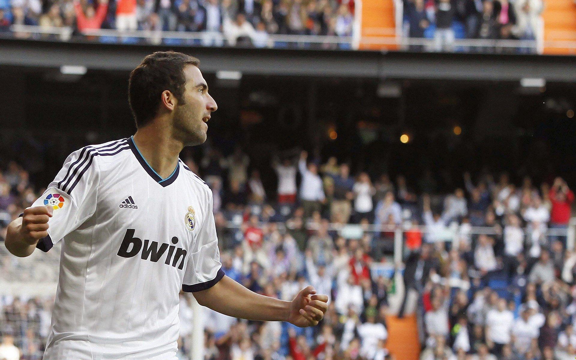 UFC 300重磅对决敲定 轻量级冠军战引爆全球格斗迷期待